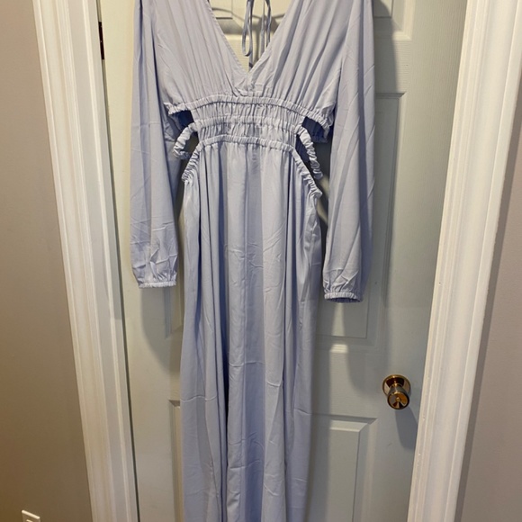 Long Sleeve Plunging Cut-Out Maxi Dress - Picture 4 of 4